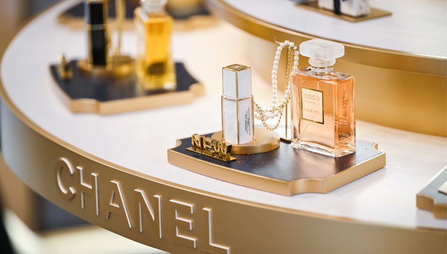 香奈儿星夜巡游于五城同步开启 打造沉浸式节日体验